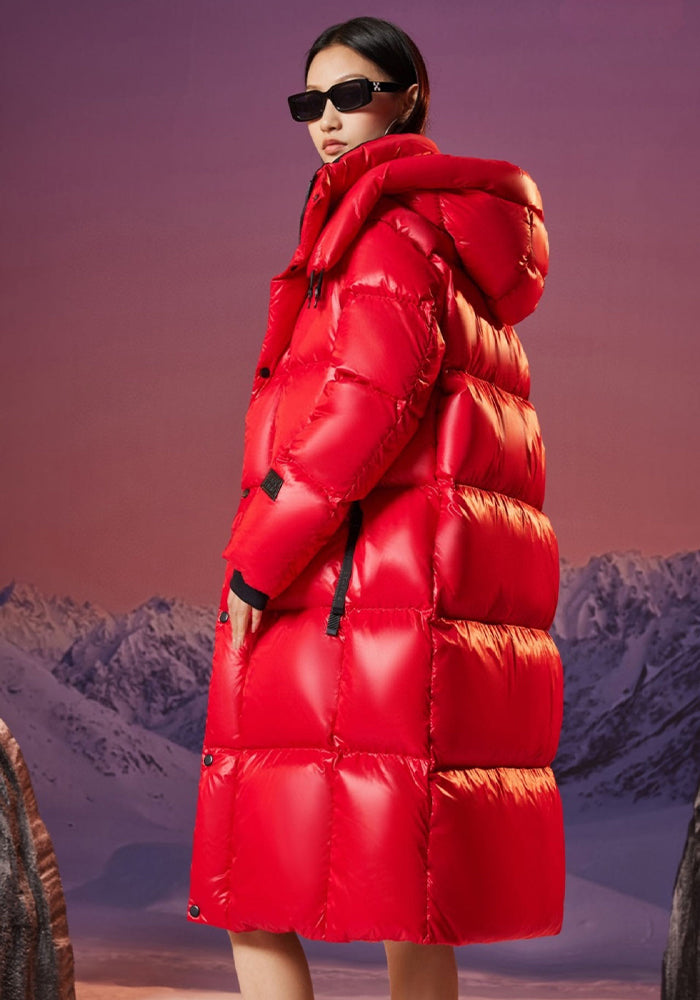 Brave the Elements: Top Picks for Women's Waterproof Down Jackets This Season